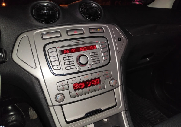 Ford Mondeo cena 19000 przebieg: 260000, rok produkcji 2010 z Olsztyn małe 352